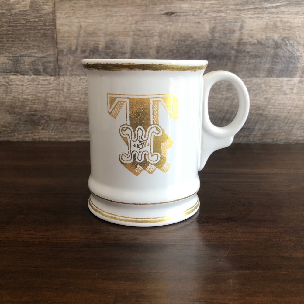 Williams Sonoma Gold Monogram T Large Mug